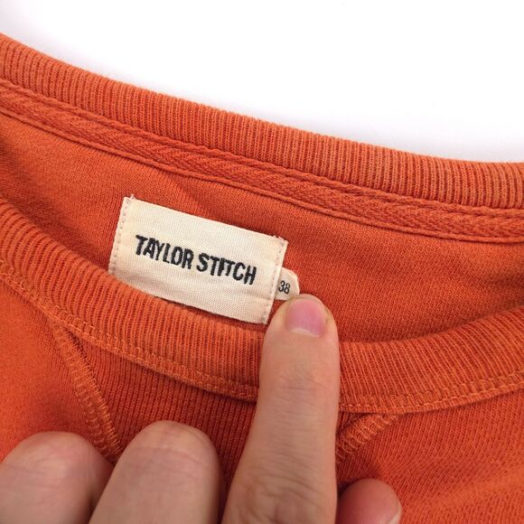 NEW Taylor Stitch Fillmore Crewneck Rust Sweatshirt Minimal Casual Athleisure - Picture 2 of 9